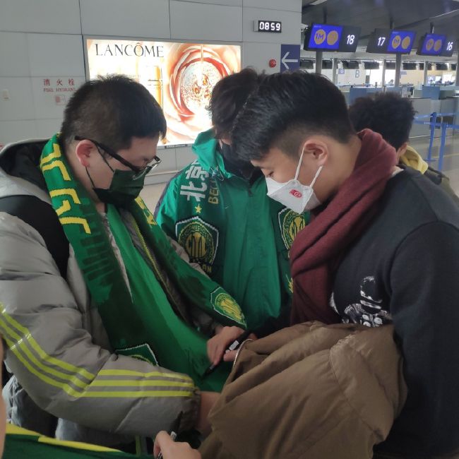 近日，吴京也发出了对《明日战记》的视频支持，他为古天乐完成梦想而感到骄傲，也为有这样的同行而备受鼓舞